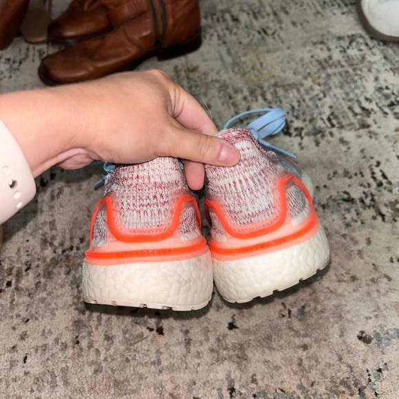 Adidas Ultraboost - Picture 4 of 5
